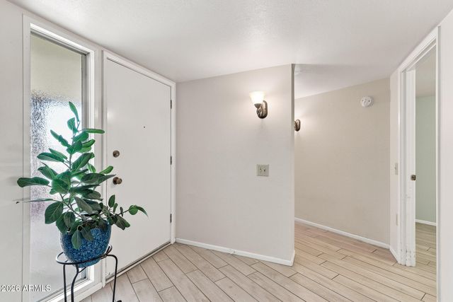 11137 W PALMERAS Drive, Sun City, AZ 85373
