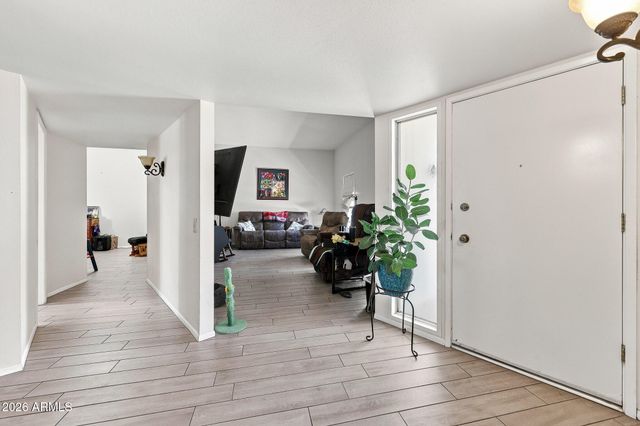 11137 W PALMERAS Drive, Sun City, AZ 85373