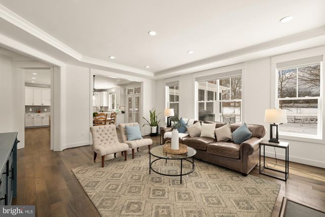 1814 PEABODY DR, Falls Church, VA 22043