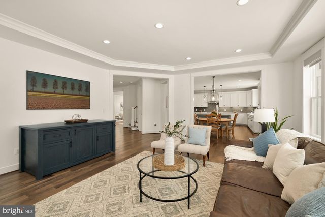 1814 PEABODY DR, Falls Church, VA 22043