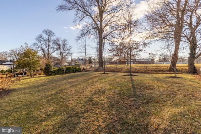 1814 PEABODY DR, Falls Church, VA 22043