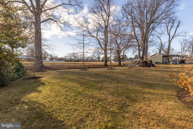 1814 PEABODY DR, Falls Church, VA 22043