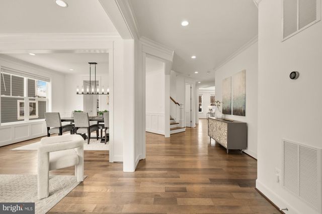 1814 PEABODY DR, Falls Church, VA 22043