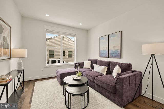 1814 PEABODY DR, Falls Church, VA 22043