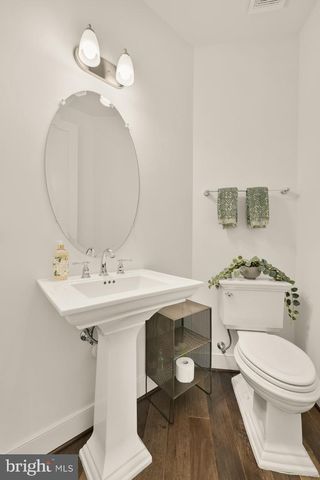 1814 PEABODY DR, Falls Church, VA 22043