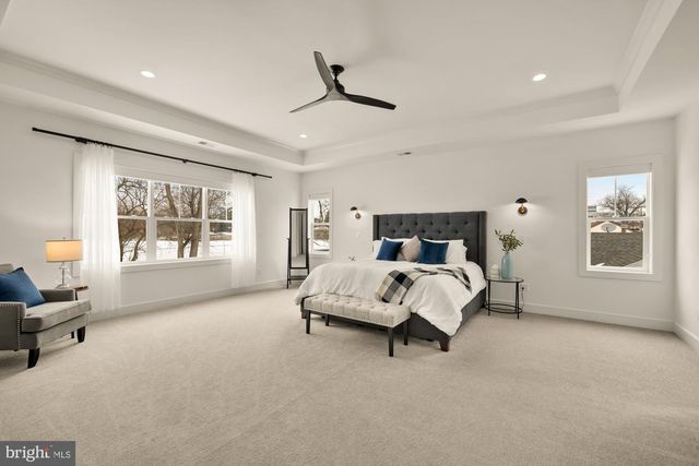 1814 PEABODY DR, Falls Church, VA 22043