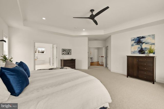 1814 PEABODY DR, Falls Church, VA 22043