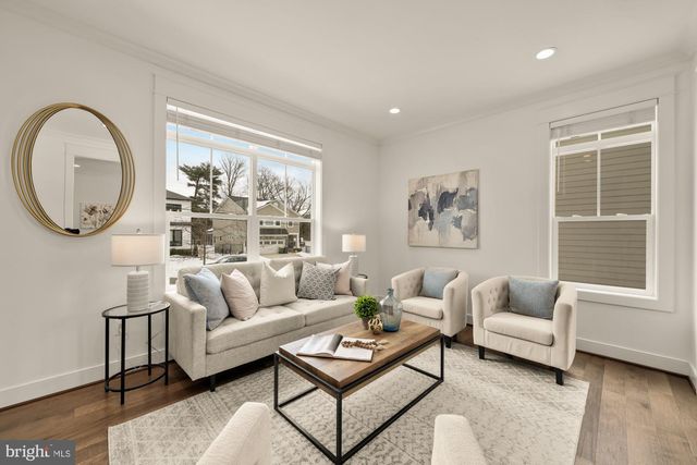 1814 PEABODY DR, Falls Church, VA 22043