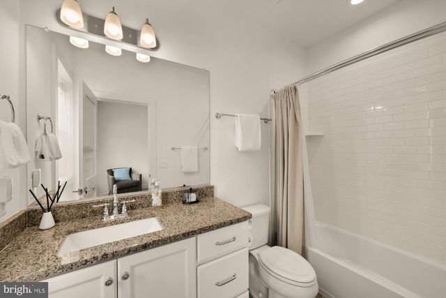 1814 PEABODY DR, Falls Church, VA 22043