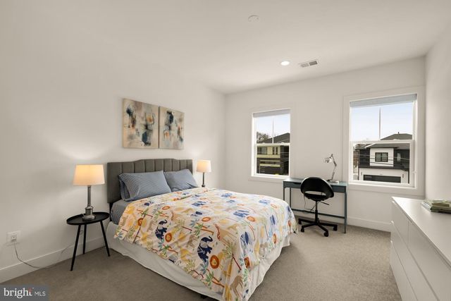 1814 PEABODY DR, Falls Church, VA 22043