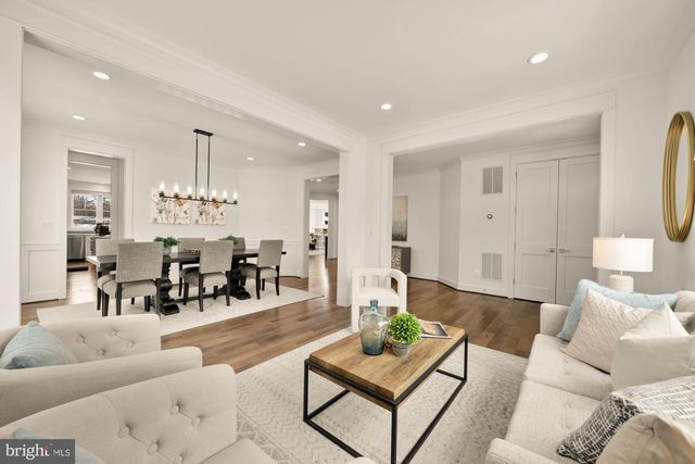 1814 PEABODY DR, Falls Church, VA 22043