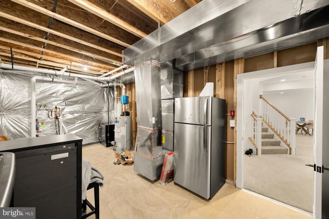 1814 PEABODY DR, Falls Church, VA 22043