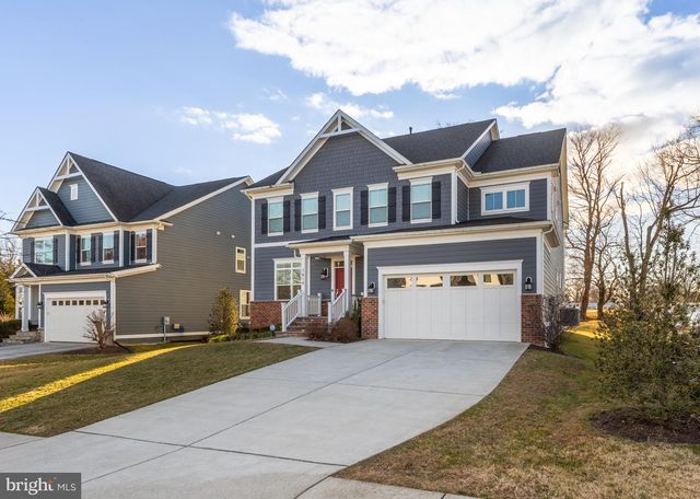 1814 PEABODY DR, Falls Church, VA 22043