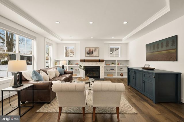 1814 PEABODY DR, Falls Church, VA 22043