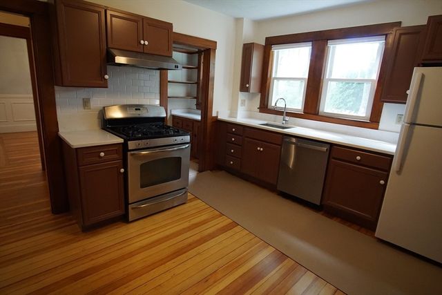 754 Massachusetts Avenue 1, Lexington, MA 02420