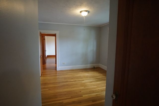754 Massachusetts Avenue 1, Lexington, MA 02420