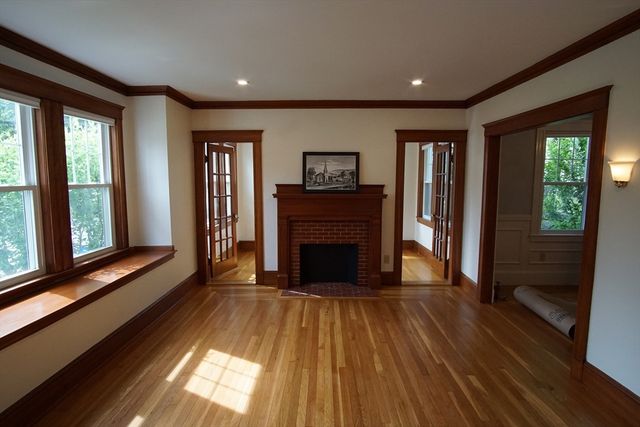 754 Massachusetts Avenue 1, Lexington, MA 02420