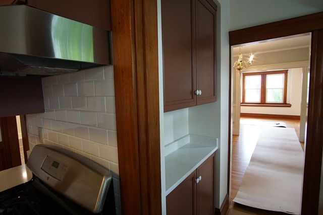 754 Massachusetts Avenue 1, Lexington, MA 02420