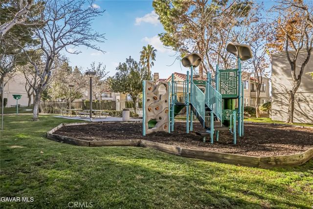 2805 W Avenue K12 Apt#143, Lancaster, CA 93536