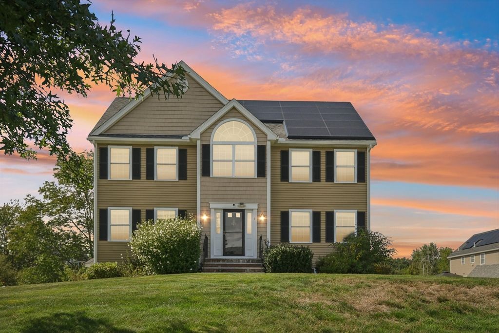 7 Dadak Dr, Dracut, MA 01826