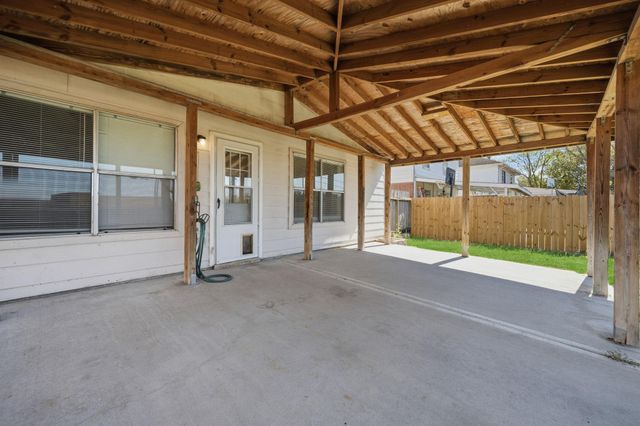 9815 Lonsford Drive, Houston, TX 77086