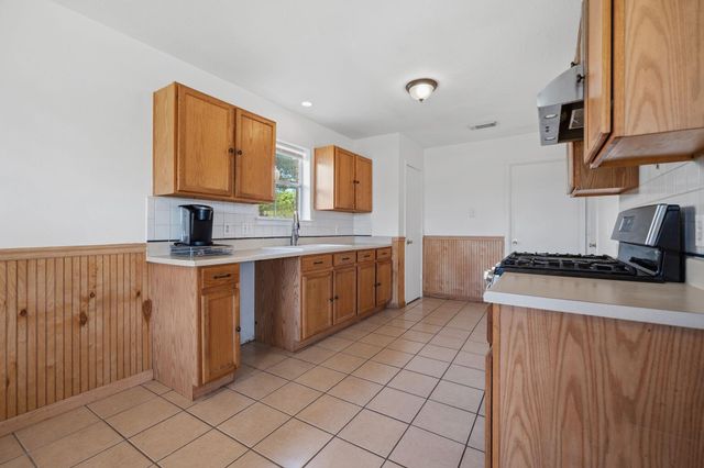 9815 Lonsford Drive, Houston, TX 77086