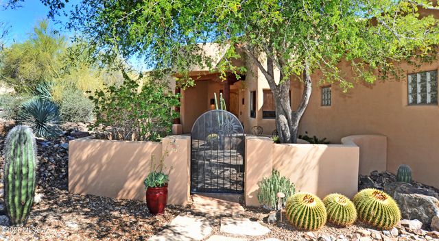 1504 N Desert Trumpet Court, Tucson, AZ 85745