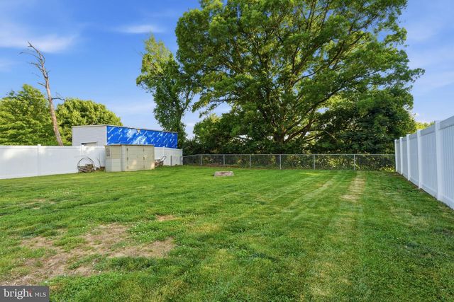 43 ALTHEA AVE, Morrisville, PA 19067