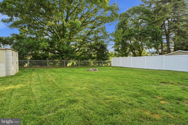 43 ALTHEA AVE, Morrisville, PA 19067