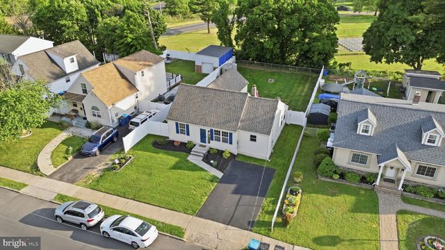 43 ALTHEA AVE, Morrisville, PA 19067