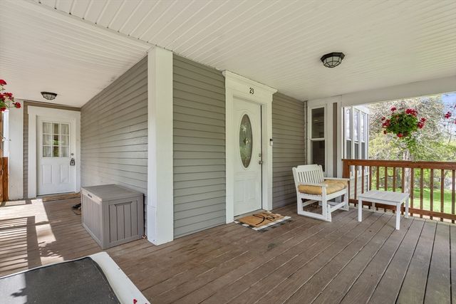 23 Schoolhouse Rd, Templeton, MA 01468