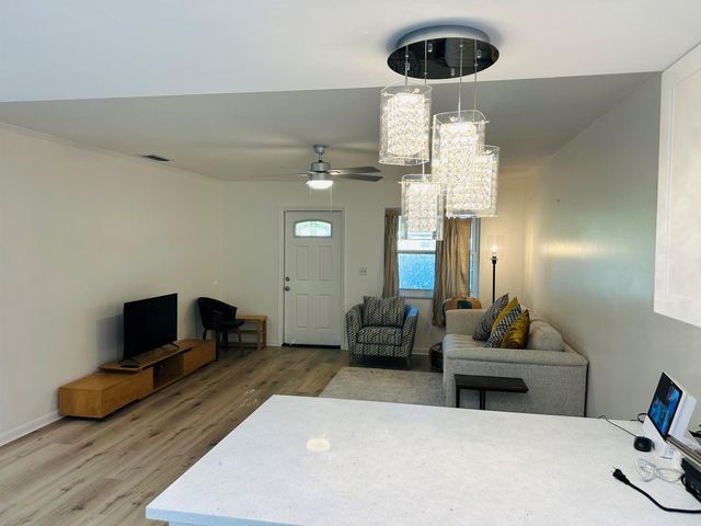 1659 Magnolia Dr Lane, West Palm Beach, FL 33417