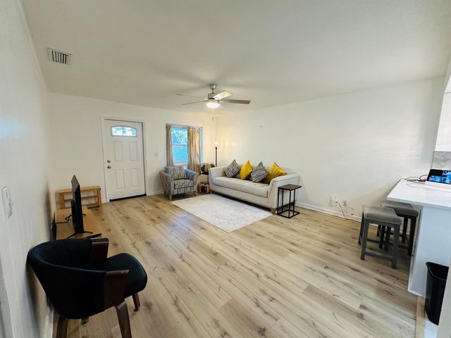 1659 Magnolia Dr Lane, West Palm Beach, FL 33417