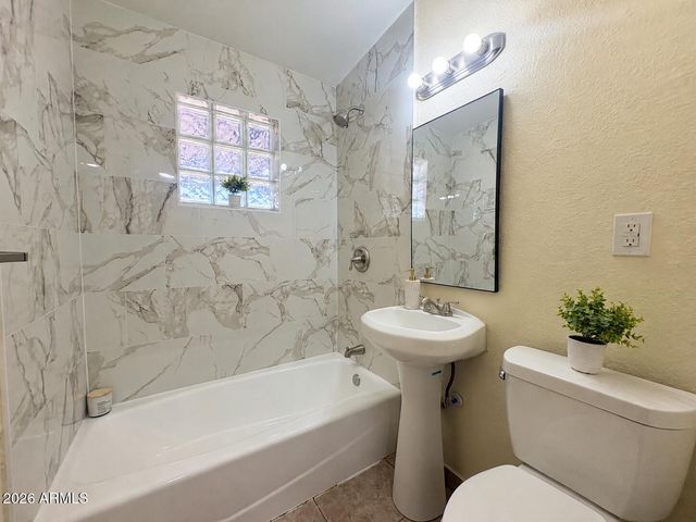 659 S CENTER Street, Mesa, AZ 85210