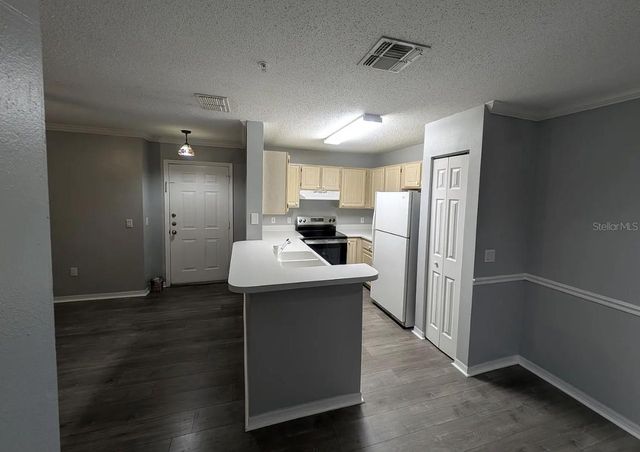 1920 SUMMER CLUB DRIVE 112, Oviedo, FL 32765