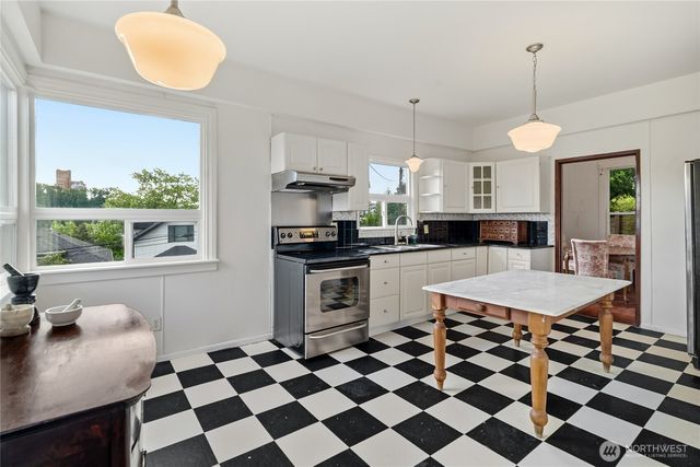 1012 20th Avenue S, Seattle, WA 98144