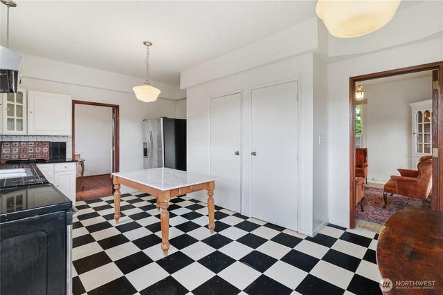 1012 20th Avenue S, Seattle, WA 98144