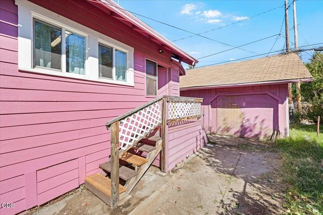 332 N Ivy Street, Medford, OR 97501
