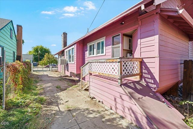 332 N Ivy Street, Medford, OR 97501
