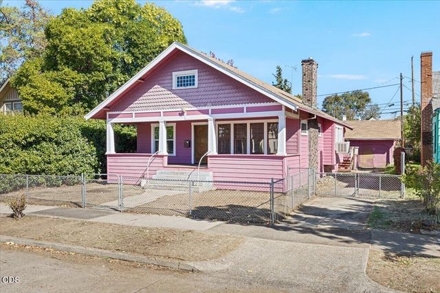 332 N Ivy Street, Medford, OR 97501