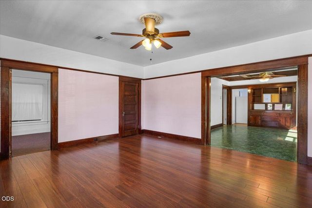 332 N Ivy Street, Medford, OR 97501