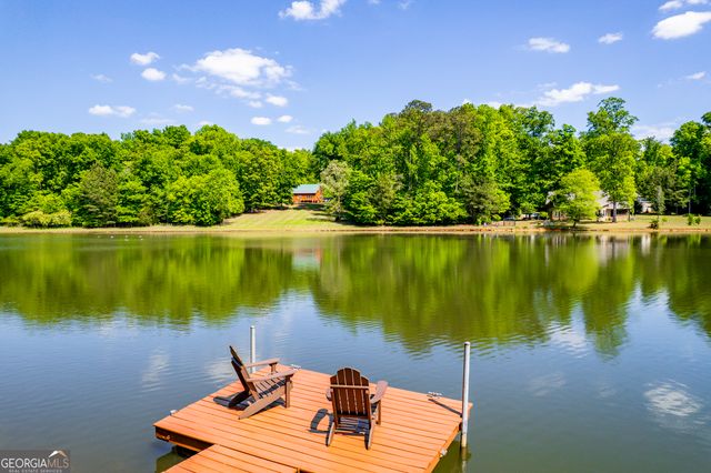 197 Stone Edge Drive, Gray, GA 31032