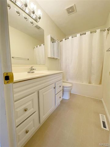 501 PONDEROSA Avenue 3, O'fallon, IL 62269