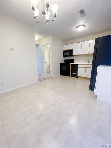 501 PONDEROSA Avenue 3, O'fallon, IL 62269