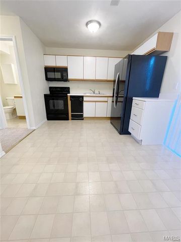 501 PONDEROSA Avenue 3, O'fallon, IL 62269