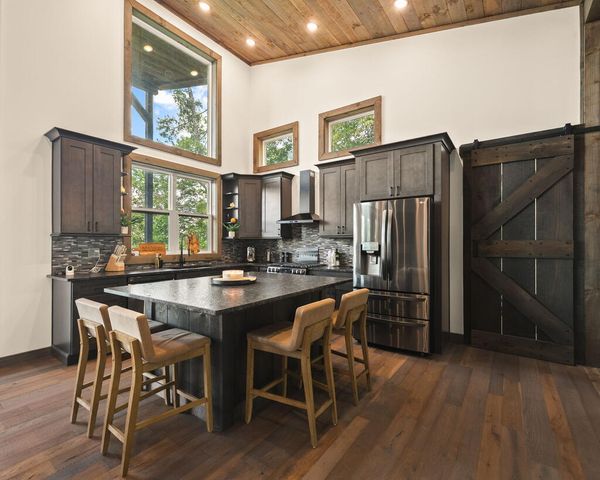744 Bear Walk Road, Mineral Bluff, GA 30559