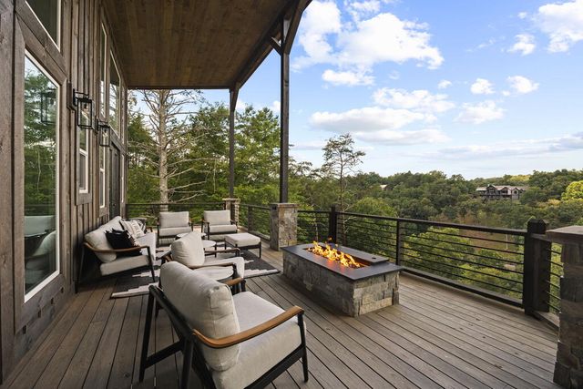 744 Bear Walk Road, Mineral Bluff, GA 30559
