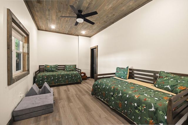 744 Bear Walk Road, Mineral Bluff, GA 30559