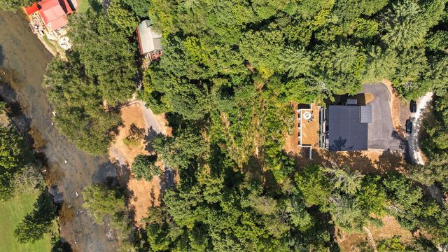 744 Bear Walk Road, Mineral Bluff, GA 30559