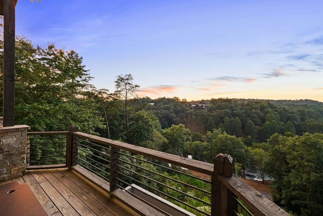 744 Bear Walk Road, Mineral Bluff, GA 30559